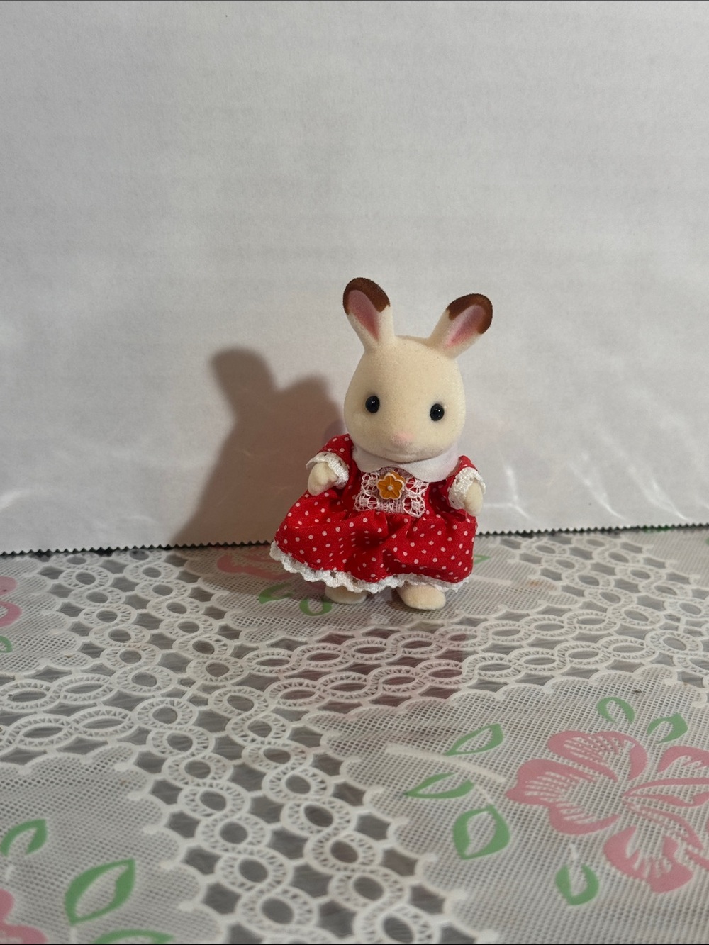 Sylvanian Families Calico Critters Chocolate Rabbit Girl Freya